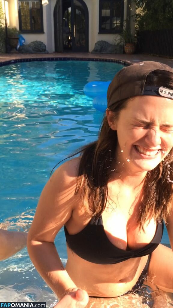 Addison Timlin Nago Przeciekłe zdjęcie #4