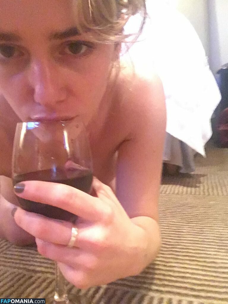 Addison Timlin Nago Przeciekłe zdjęcie #24