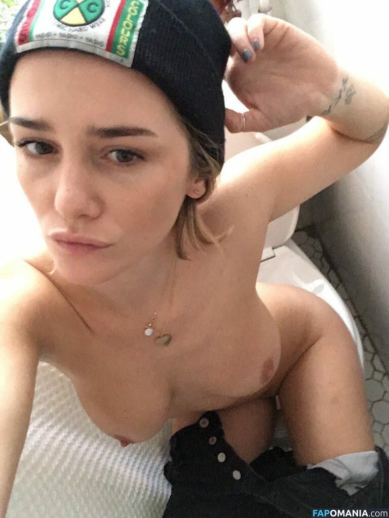 Addison Timlin Nago Przeciekłe zdjęcie #42
