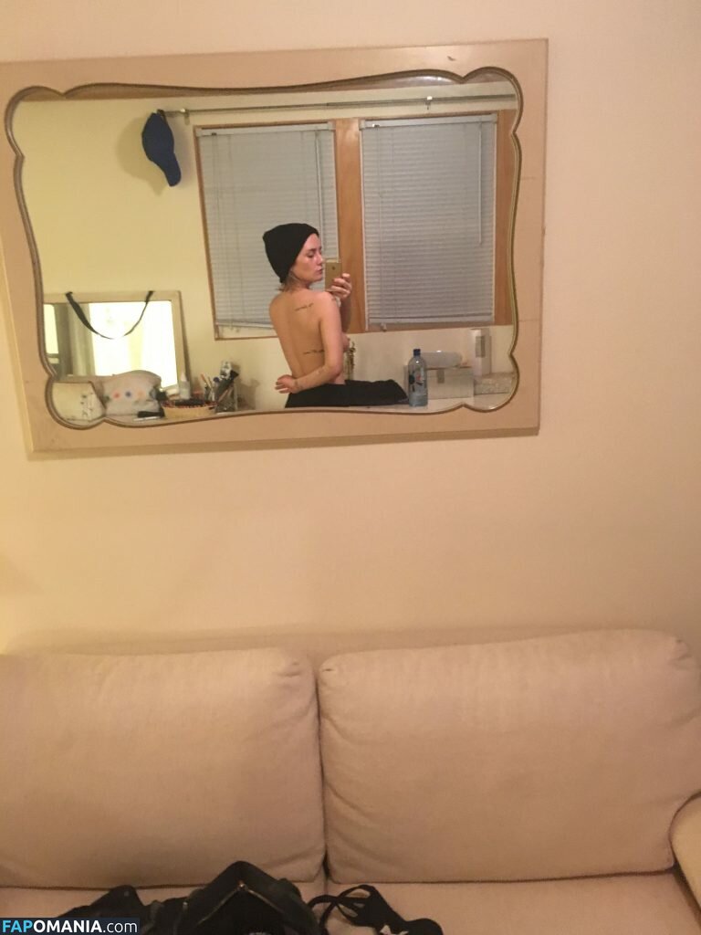 Addison Timlin Nago Przeciekłe zdjęcie #51