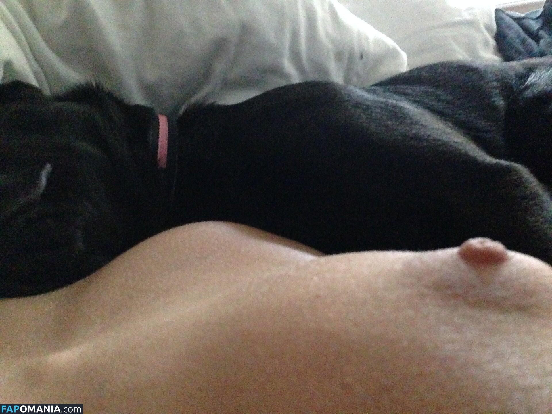 Adwoa Aboah Nago Przeciekłe zdjęcie #18