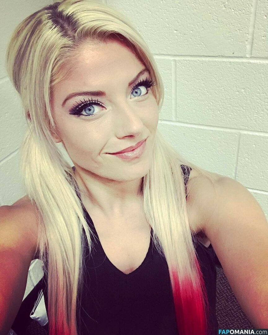 Alexa Bliss Nago Przeciekłe zdjęcie #12