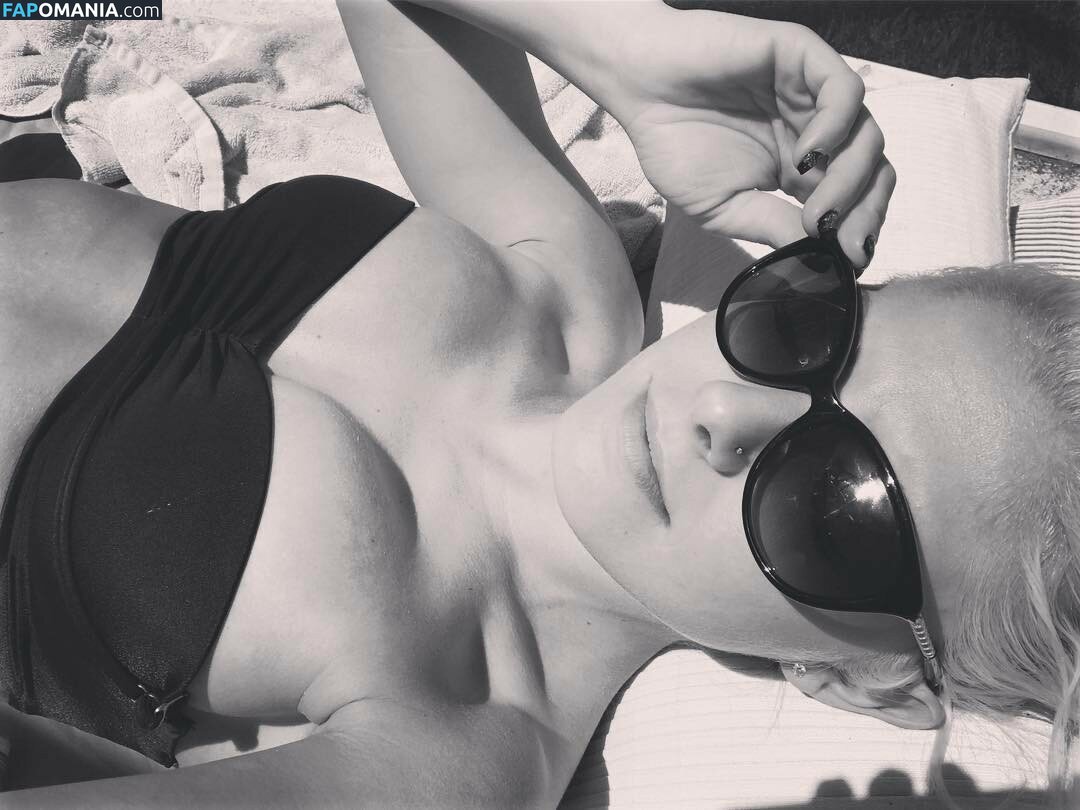 Alexa Bliss Nago Przeciekłe zdjęcie #20