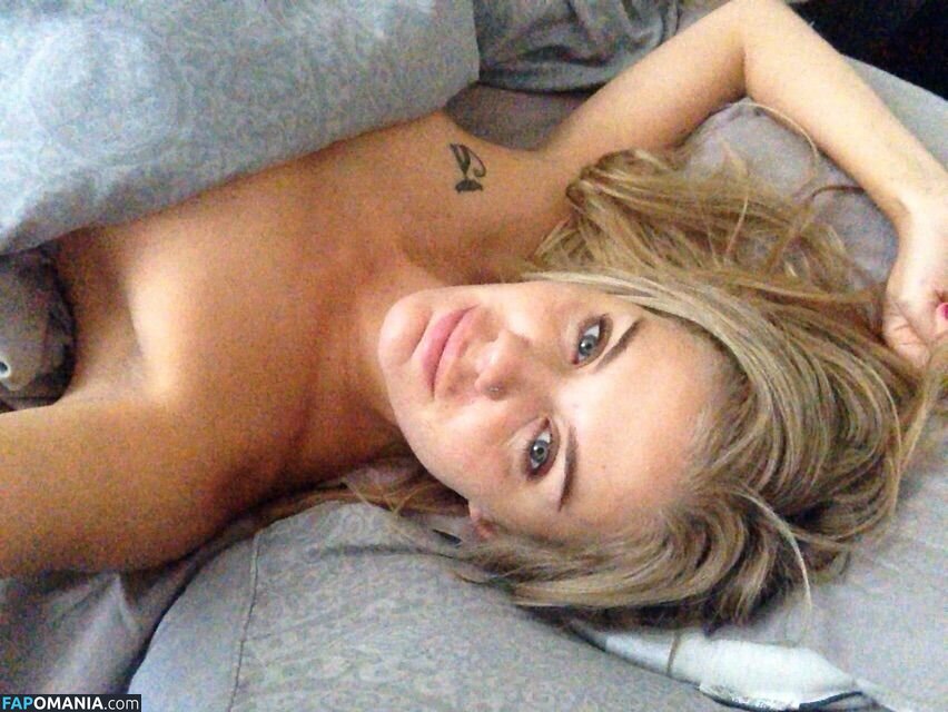 Alice Haig Nago Przeciekłe zdjęcie #3