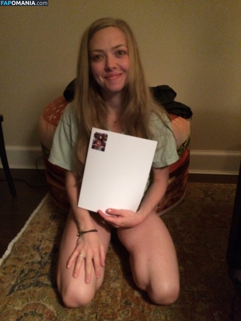 Amanda Seyfried Nago Przeciekłe zdjęcie #18