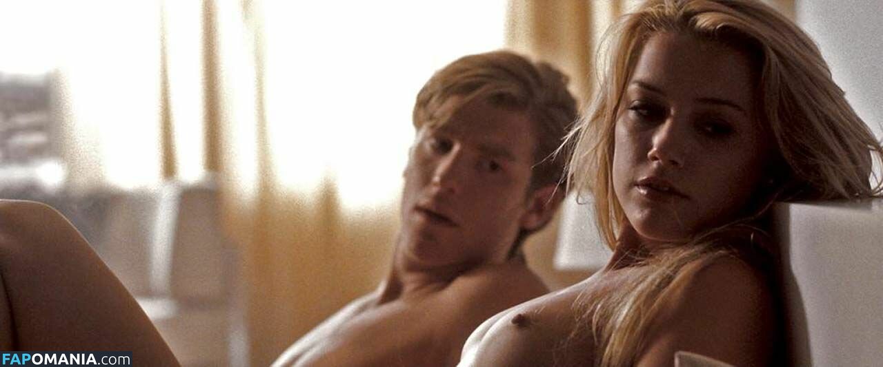 Amber Heard Nago Przeciekłe zdjęcie #30