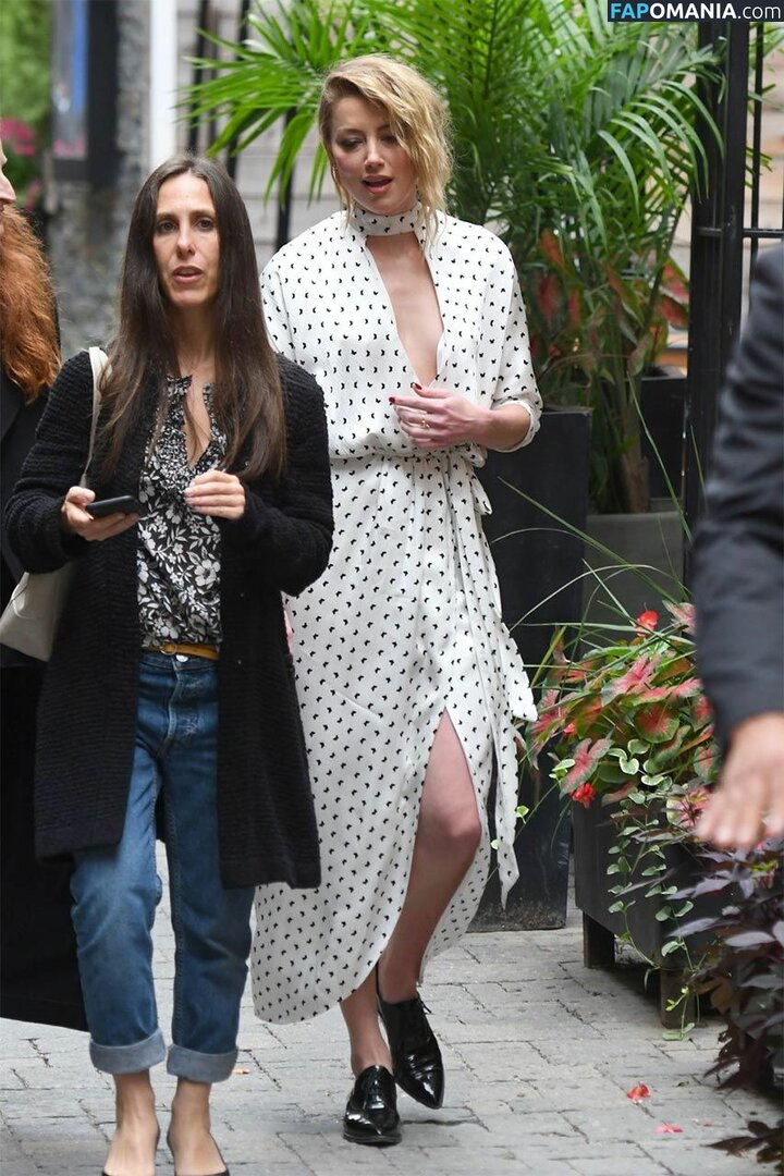 Amber Heard Nago Przeciekłe zdjęcie #211