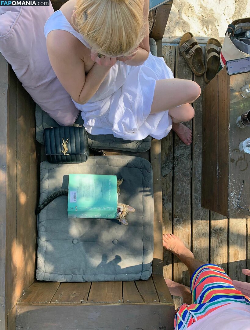 Amber Heard Nago Przeciekłe zdjęcie #254