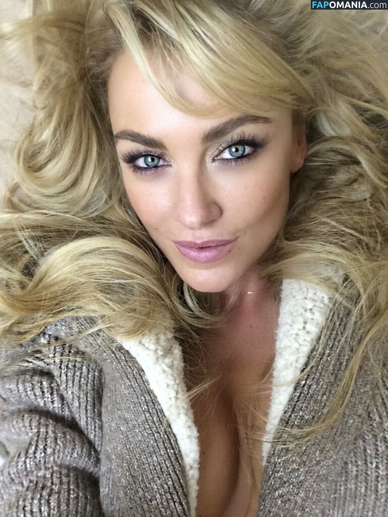 Amber Nichole Miller Nago Przeciekłe zdjęcie #57