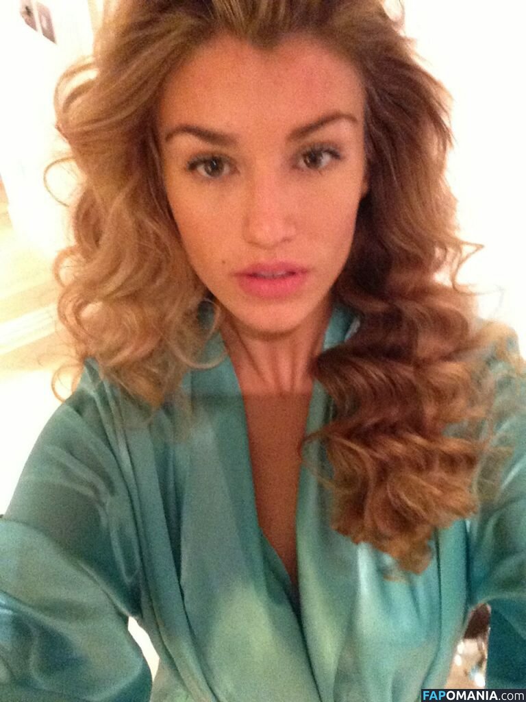 Amy Willerton Nago Przeciekłe zdjęcie #50