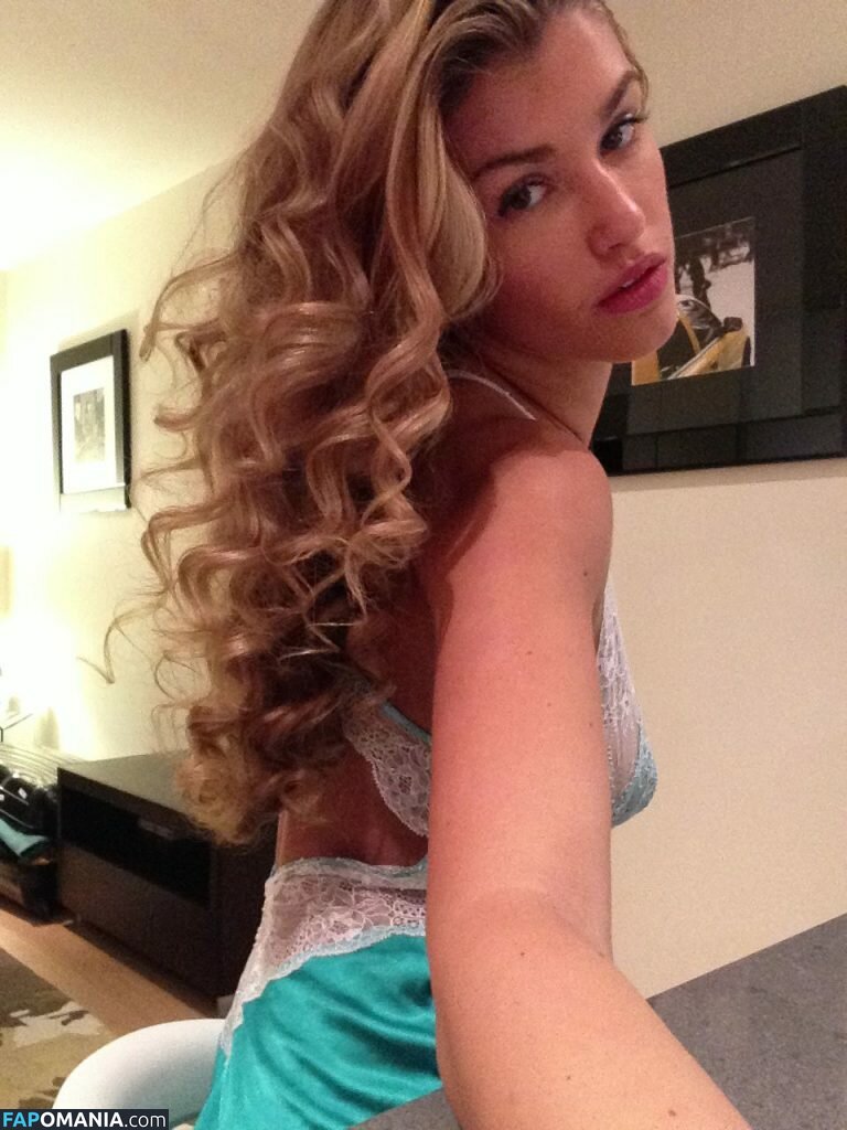 Amy Willerton Nago Przeciekłe zdjęcie #56