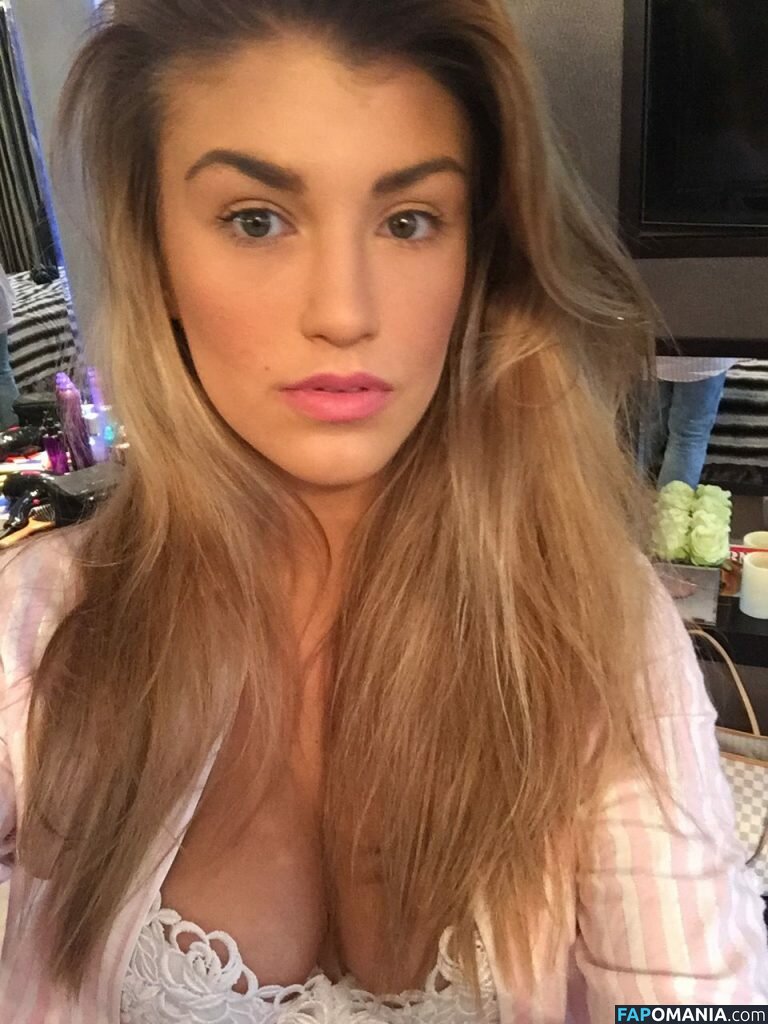 Amy Willerton Nago Przeciekłe zdjęcie #64