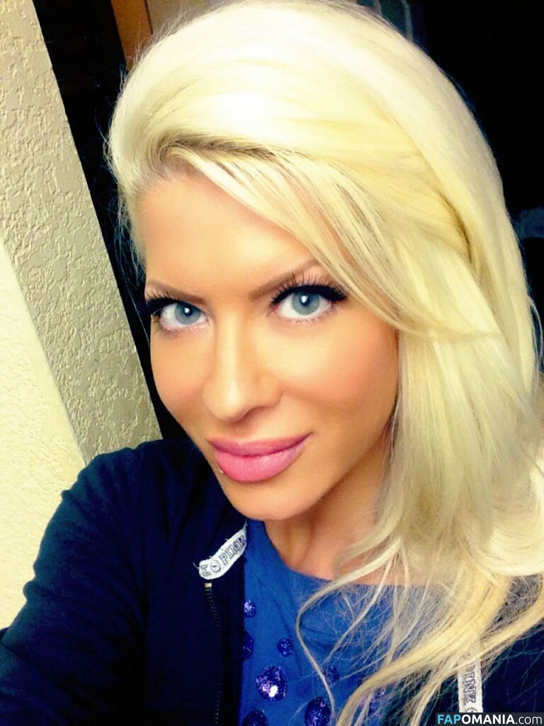 Angelina Love Nago Przeciekłe zdjęcie #23