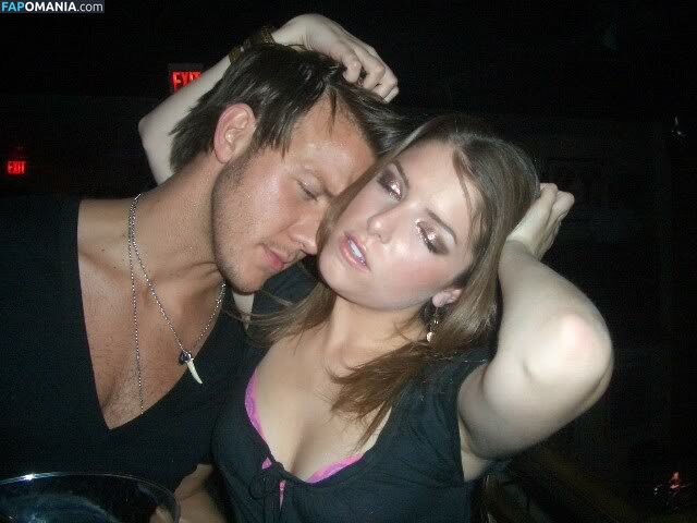 Anna Kendrick Nago Przeciekłe zdjęcie #23