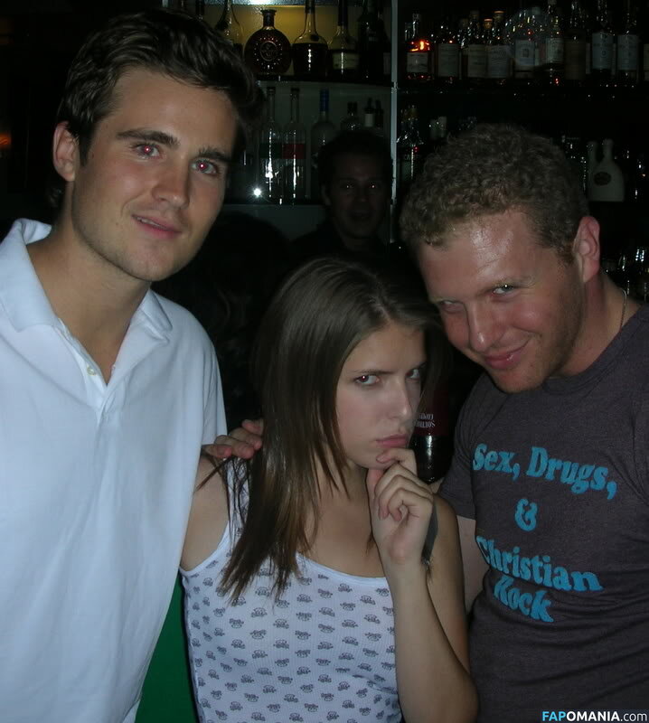 Anna Kendrick Nago Przeciekłe zdjęcie #43