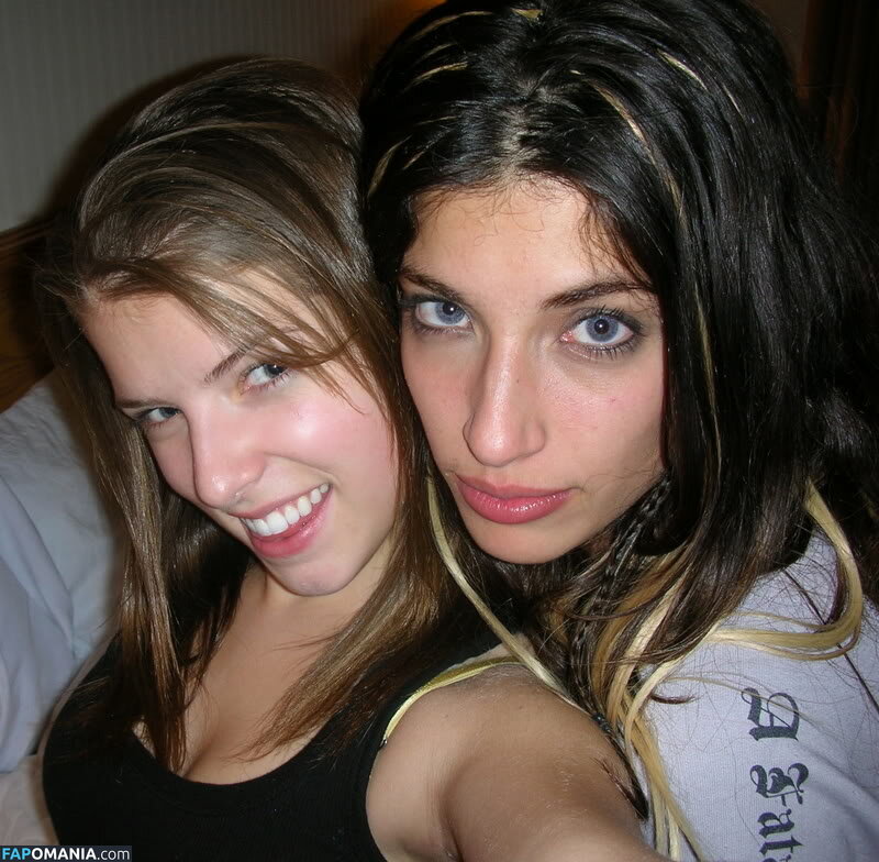 Anna Kendrick Nago Przeciekłe zdjęcie #44