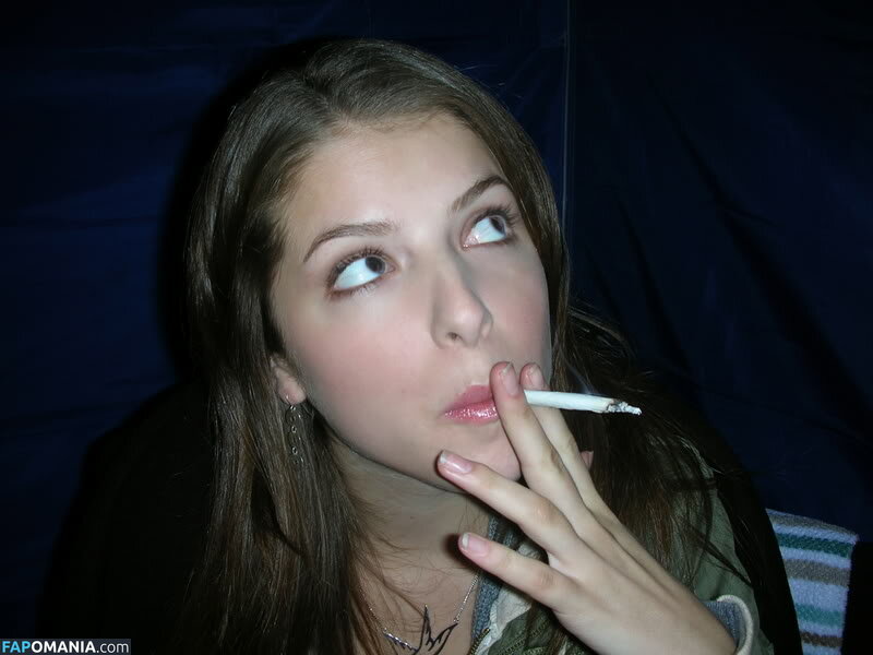 Anna Kendrick Nago Przeciekłe zdjęcie #45