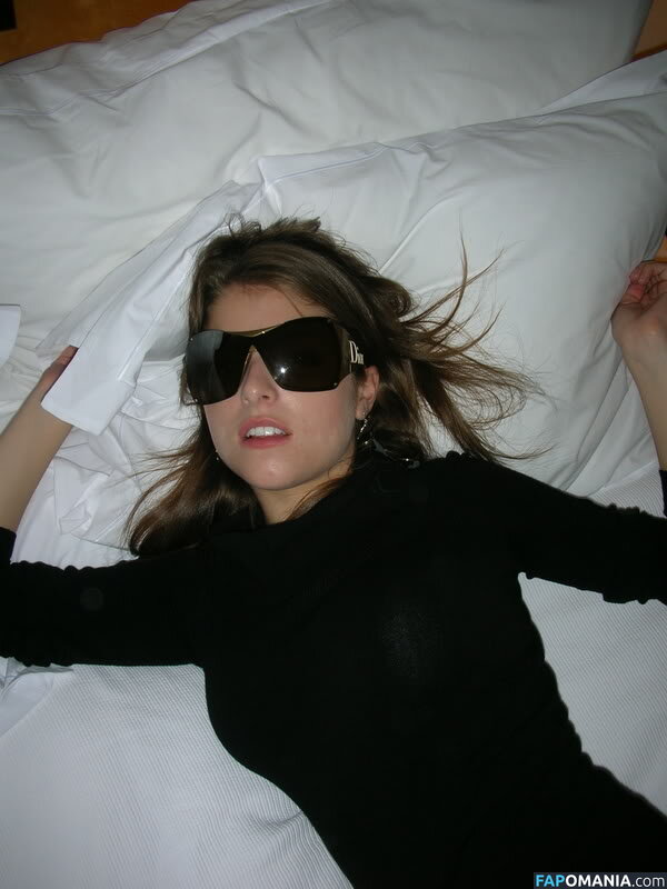 Anna Kendrick Nago Przeciekłe zdjęcie #66