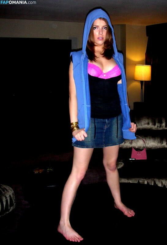 Anna Kendrick Nago Przeciekłe zdjęcie #79