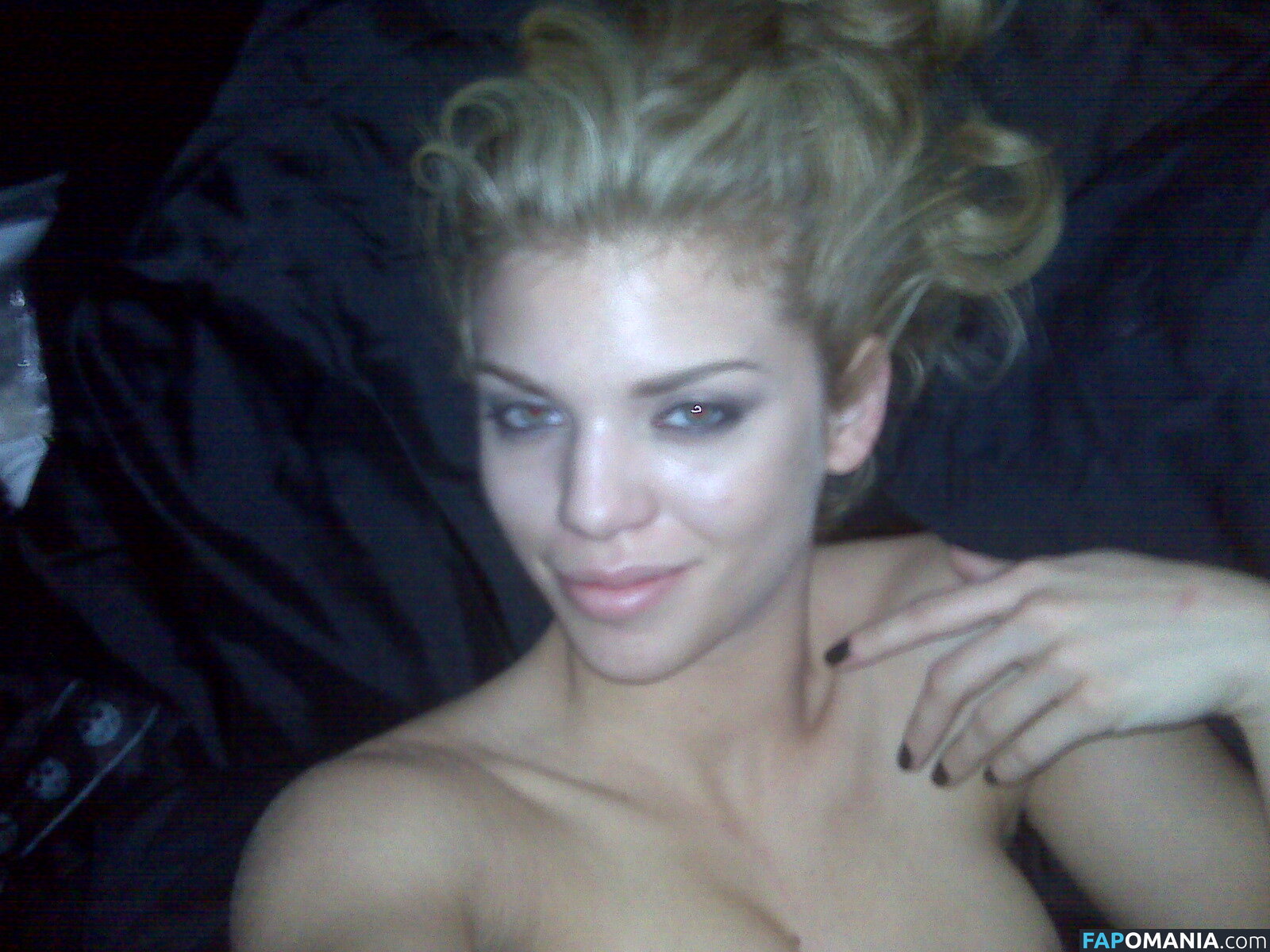 AnnaLynne McCord Nago Przeciekłe zdjęcie #36