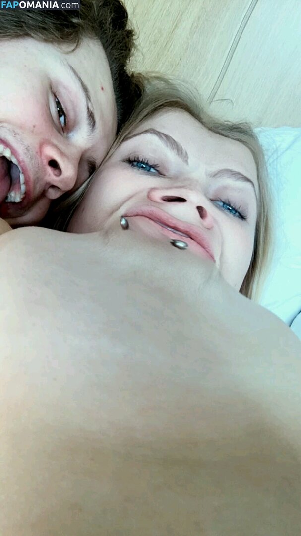 Annika Boron Nago Przeciekłe zdjęcie #24