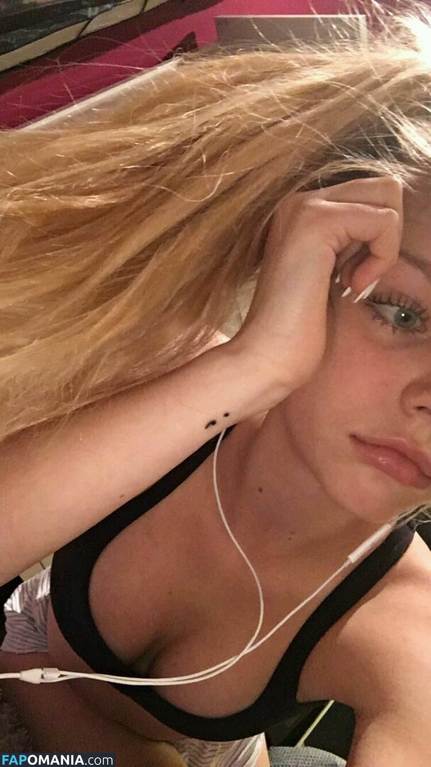 Annika Boron Nago Przeciekłe zdjęcie #40