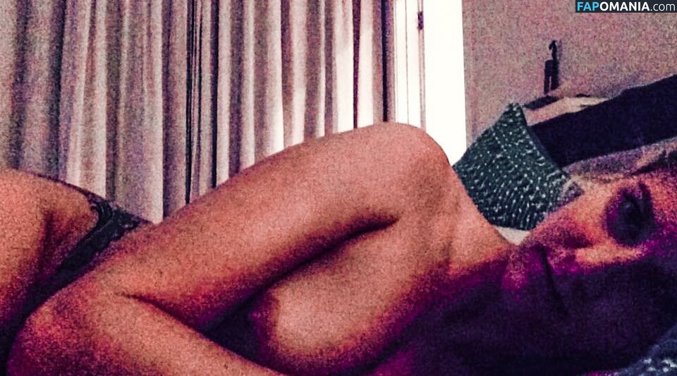 Ashley Bradley Nago Przeciekłe zdjęcie #21