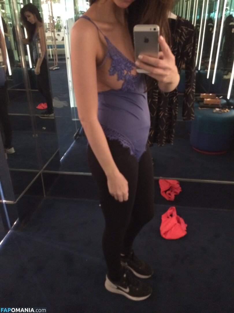 Ashley Mulheron Nago Przeciekłe zdjęcie #68