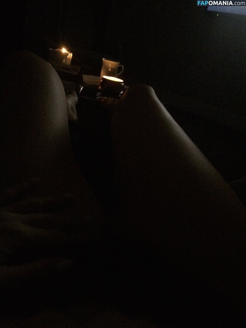 Ashley Mulheron Nago Przeciekłe zdjęcie #142