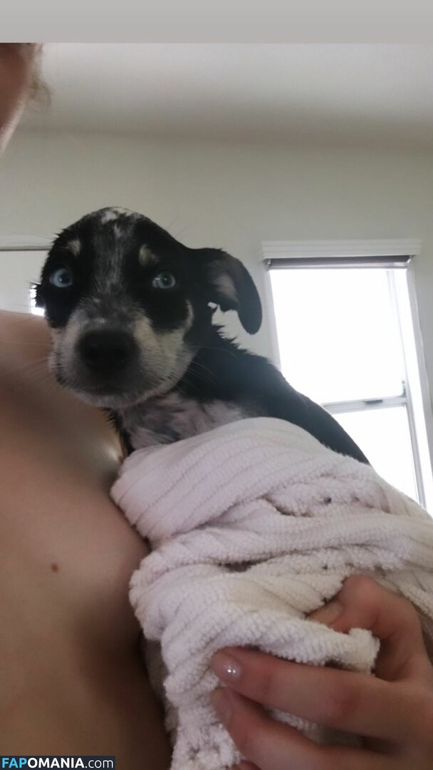 Bonnie Wright Nago Przeciekłe zdjęcie #12