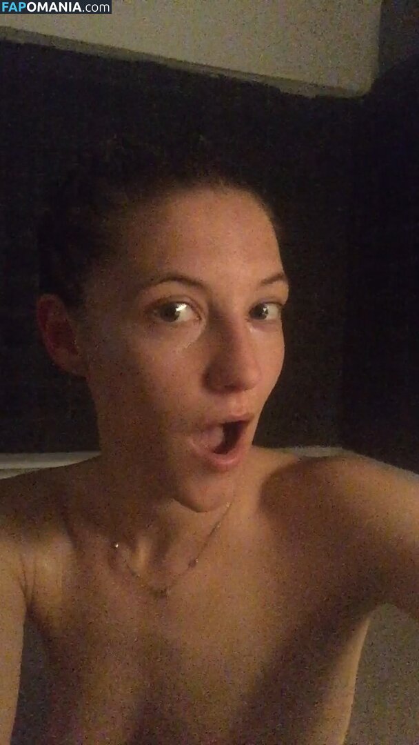 Caitlin Gerard Nago Przeciekłe zdjęcie #9