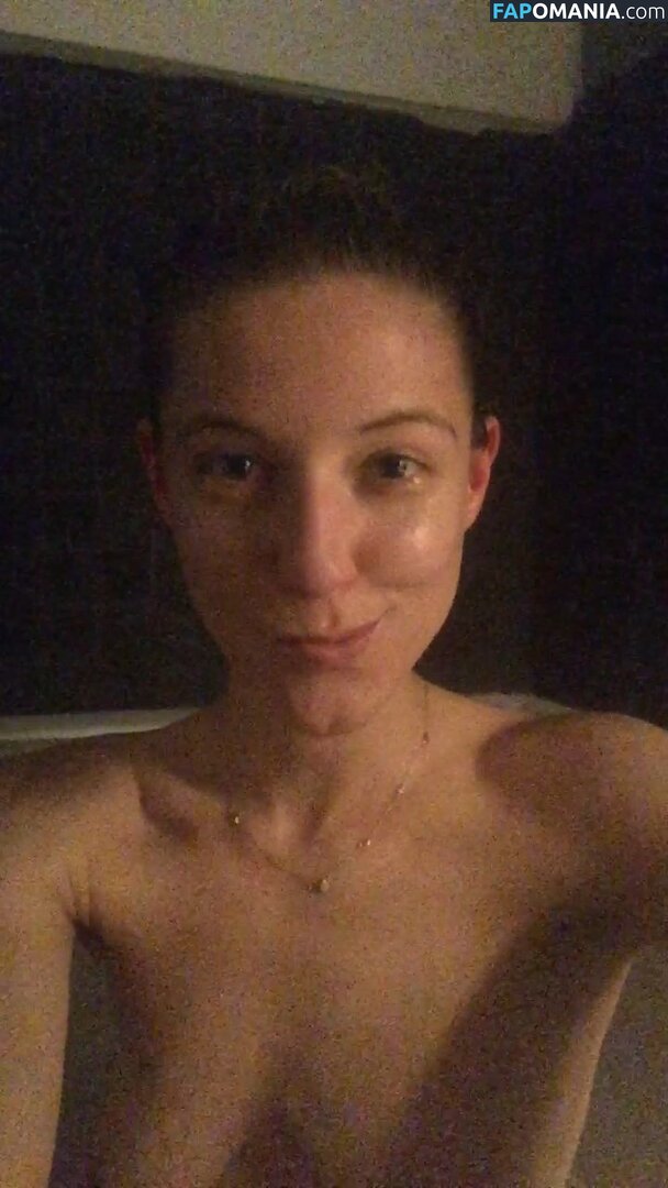 Caitlin Gerard Nago Przeciekłe zdjęcie #12