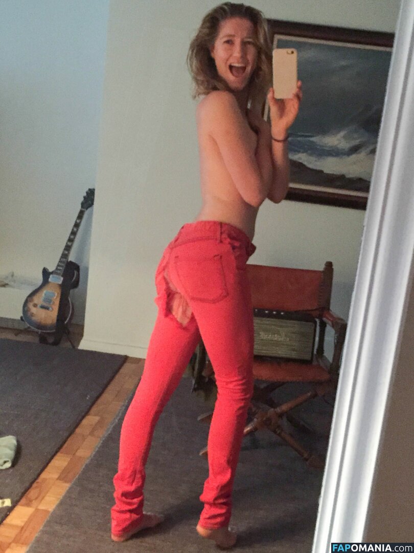 Caitlin Gerard Nago Przeciekłe zdjęcie #13