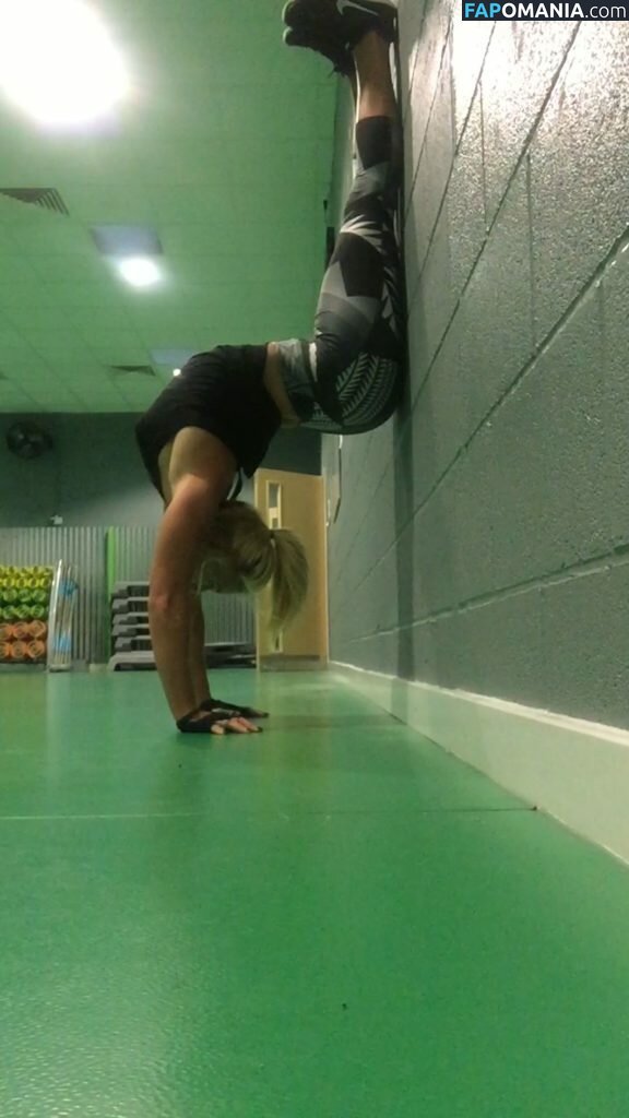 Carly Booth Nago Przeciekłe zdjęcie #36