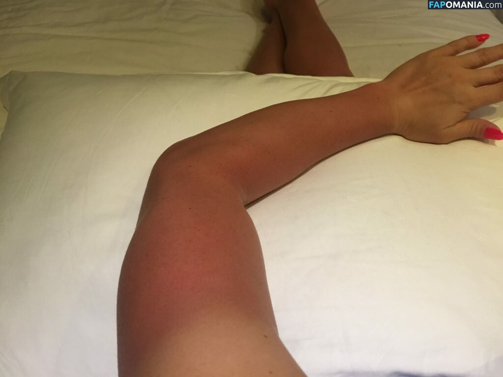 Carly Booth Nago Przeciekłe zdjęcie #53