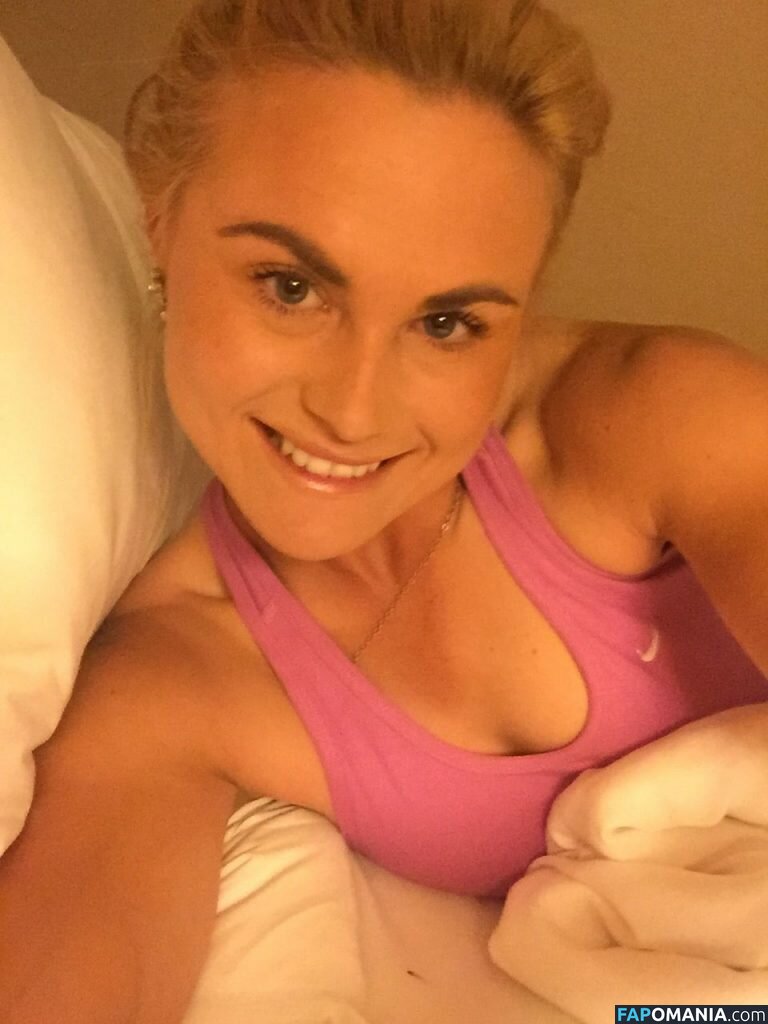 Carly Booth Nago Przeciekłe zdjęcie #59