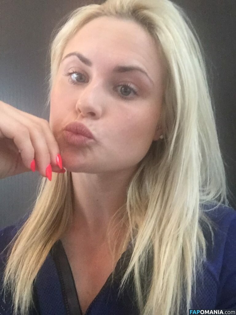 Carly Booth Nago Przeciekłe zdjęcie #74