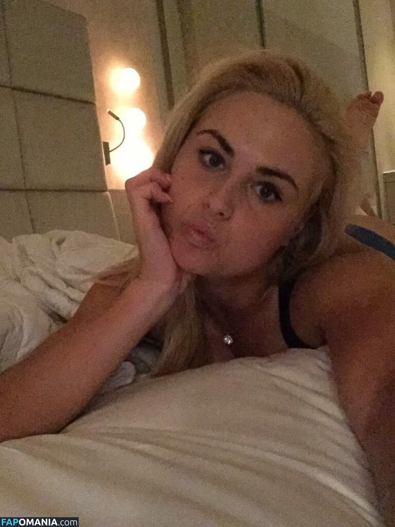 Carly Booth Nago Przeciekłe zdjęcie #86