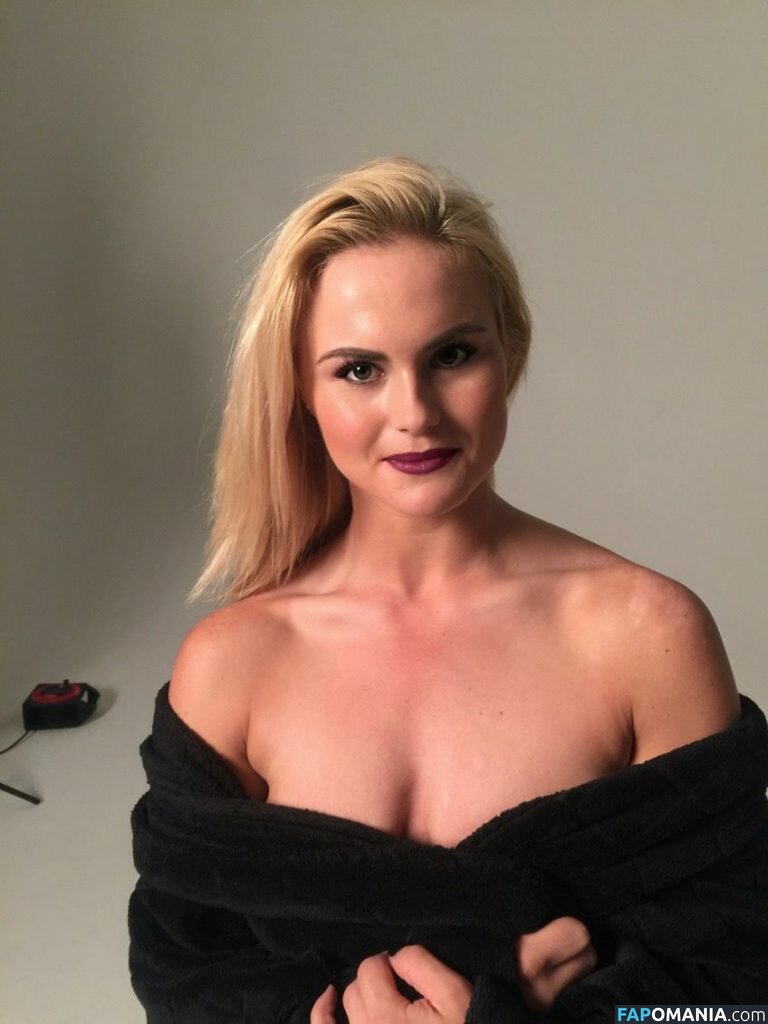 Carly Booth Nago Przeciekłe zdjęcie #95