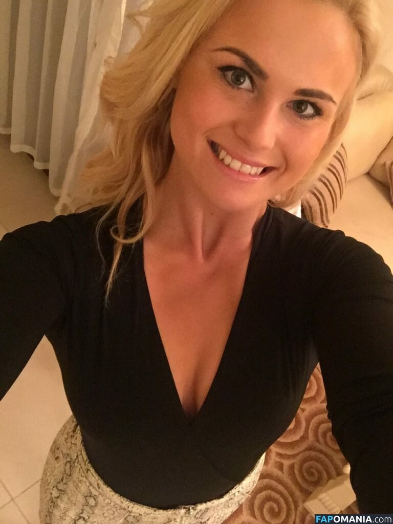 Carly Booth Nago Przeciekłe zdjęcie #98