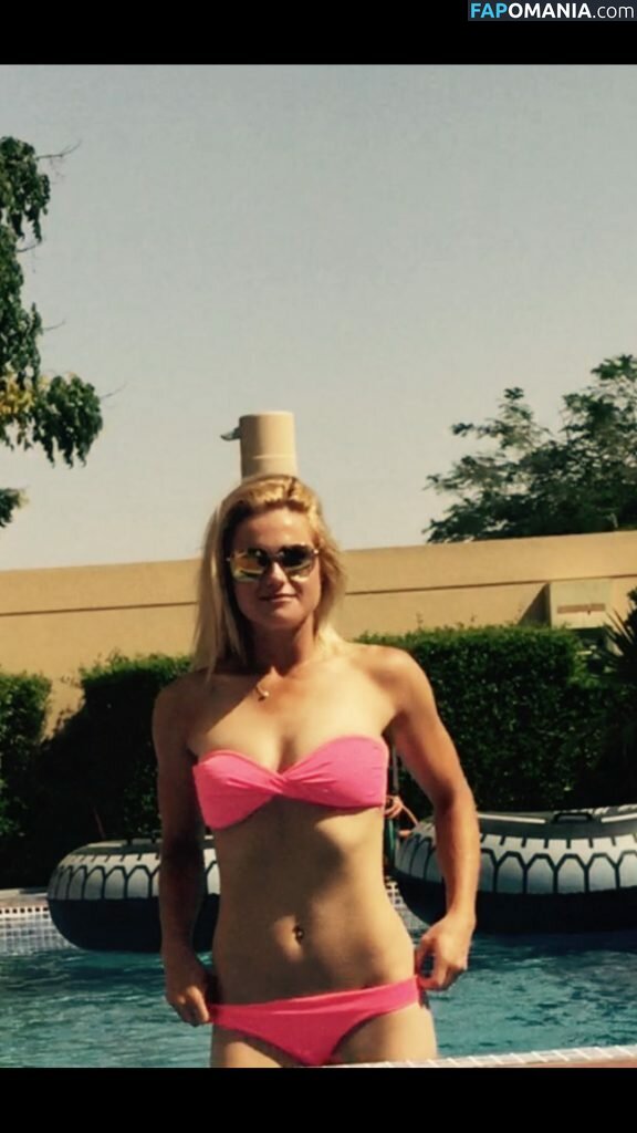 Carly Booth Nago Przeciekłe zdjęcie #103