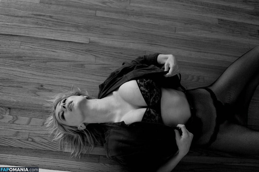 Caroline Vreeland Nago Przeciekłe zdjęcie #15