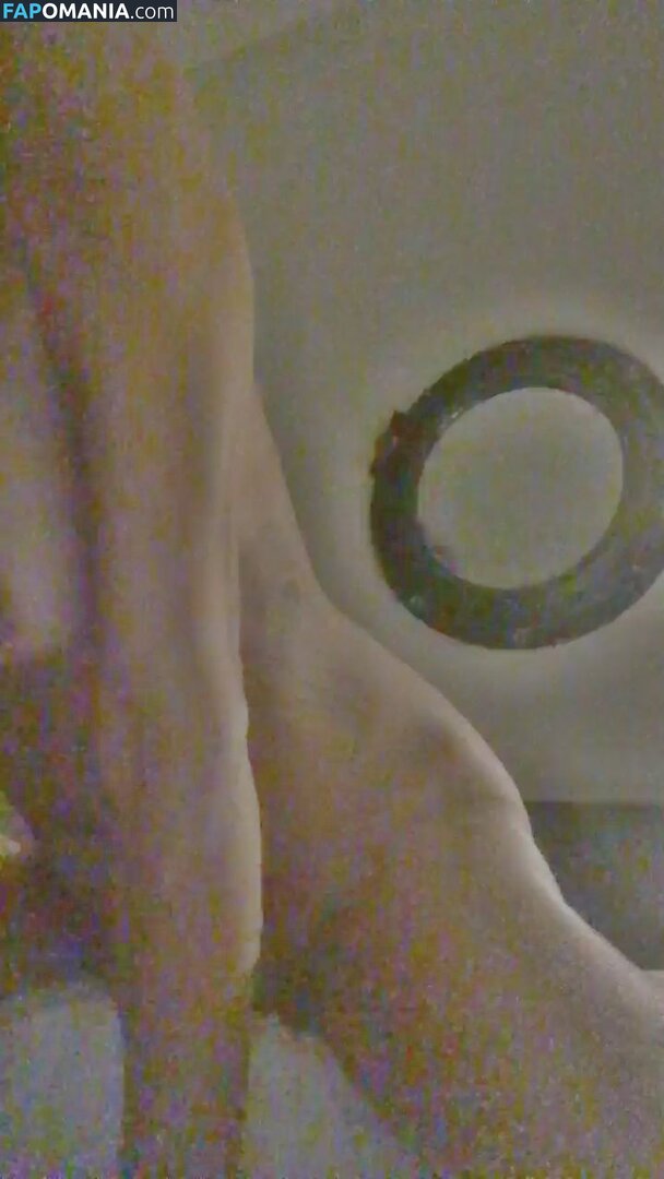 Catherine Bell Nago Przeciekłe zdjęcie #38