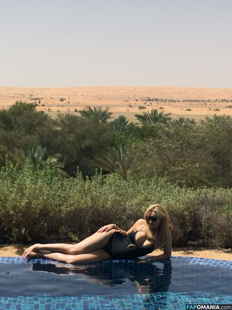 Catherine Tyldesley Nago Przeciekłe zdjęcie #9