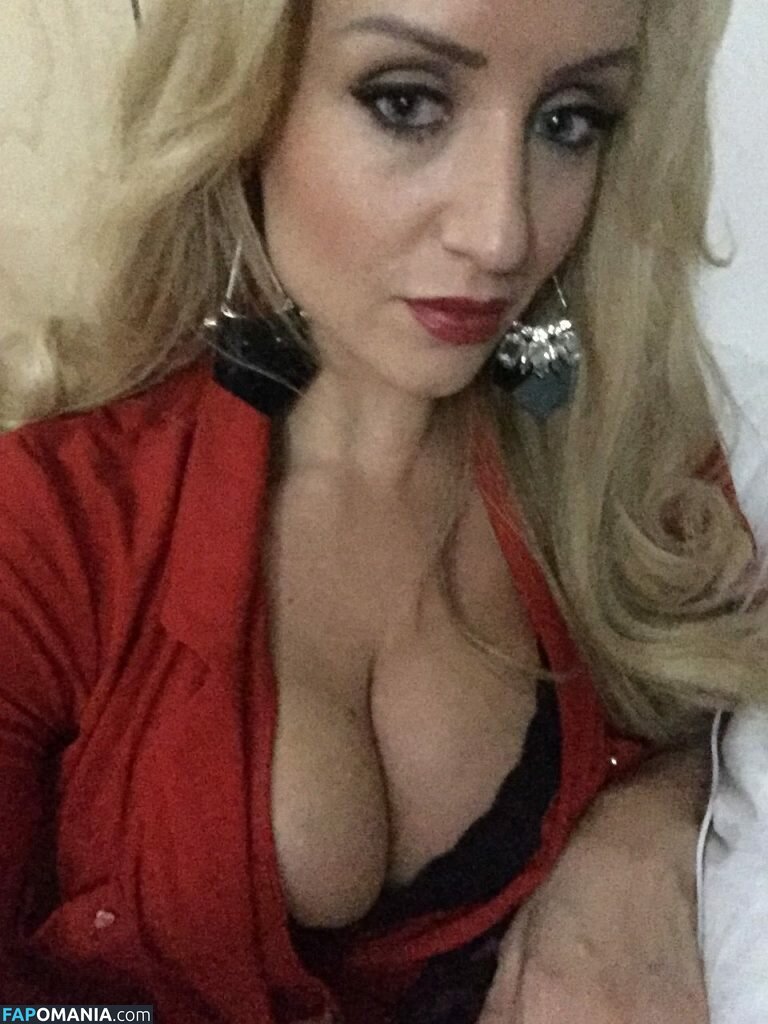 Catherine Tyldesley Nago Przeciekłe zdjęcie #21