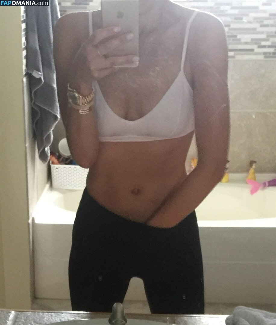 Charissa Thompson Nago Przeciekłe zdjęcie #34