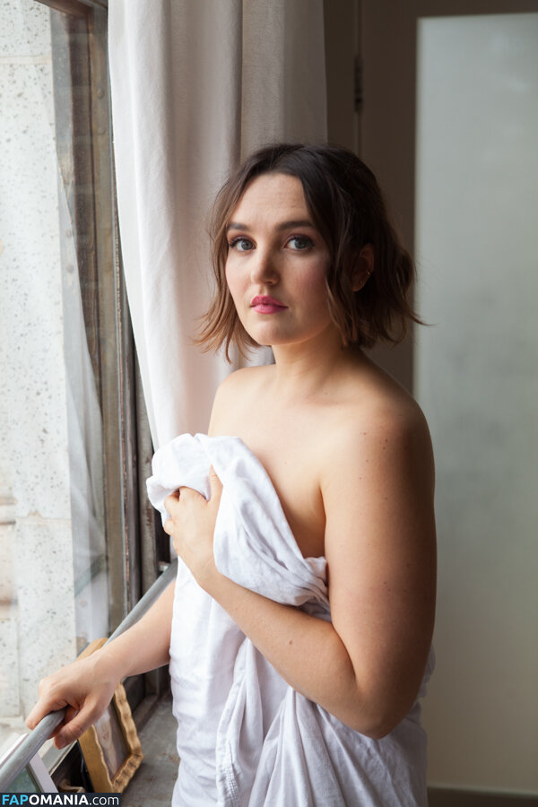Chloe Fineman Nago Przeciekłe zdjęcie #13