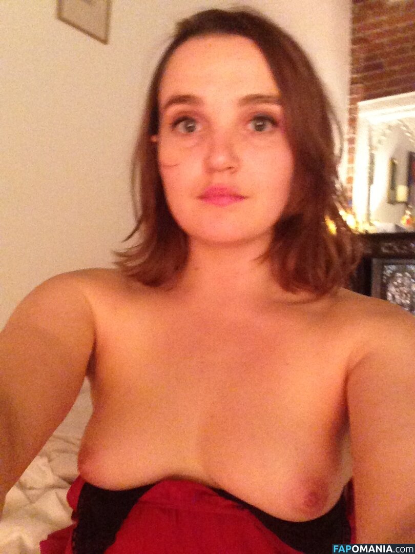 Chloe Fineman Nago Przeciekłe zdjęcie #31
