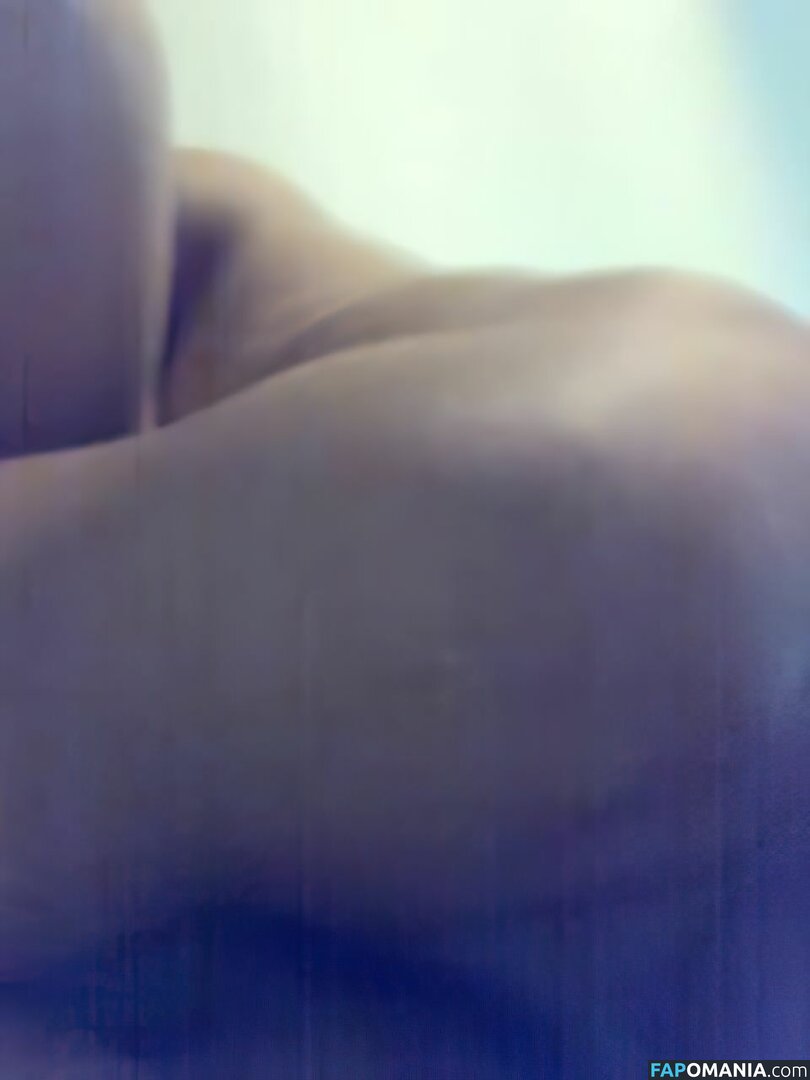 Cut Tari Nago Przeciekłe zdjęcie #30