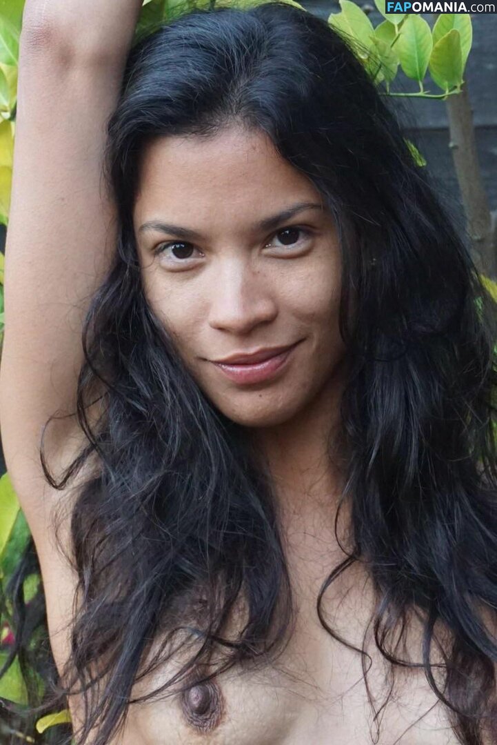 Danay Garcia Nago Przeciekłe zdjęcie #1